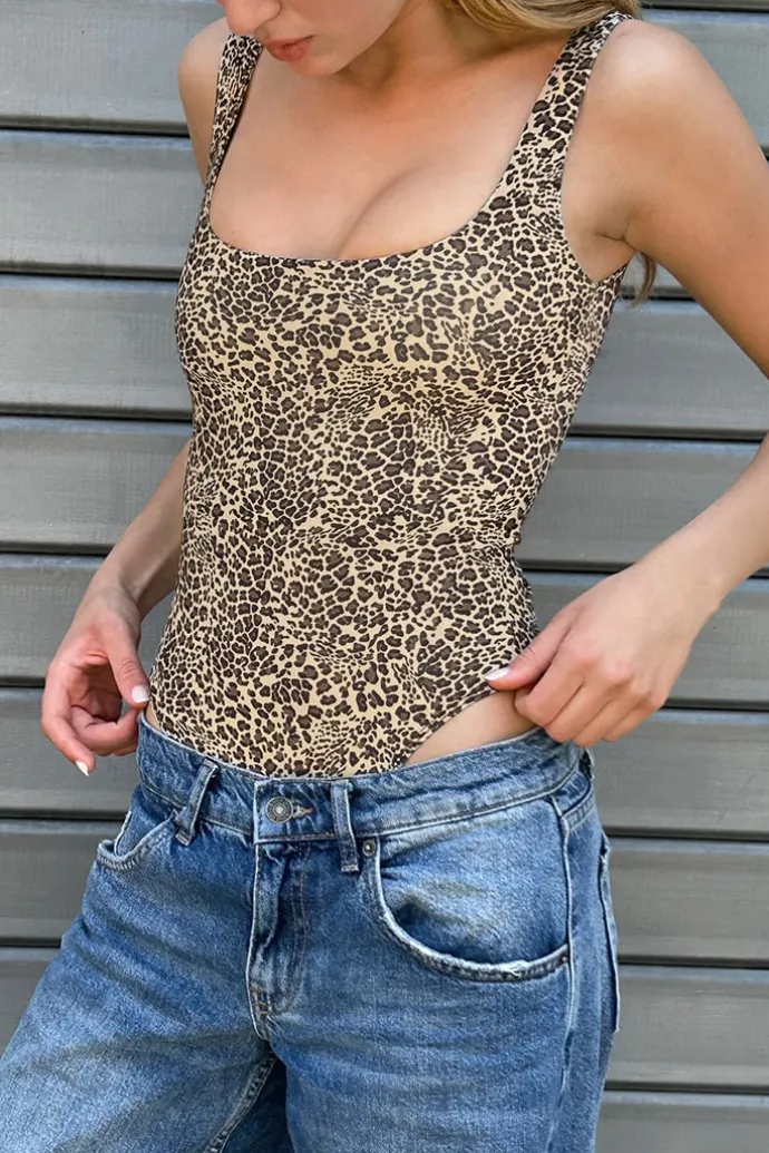 Donna Subdued Body scollo quadrato