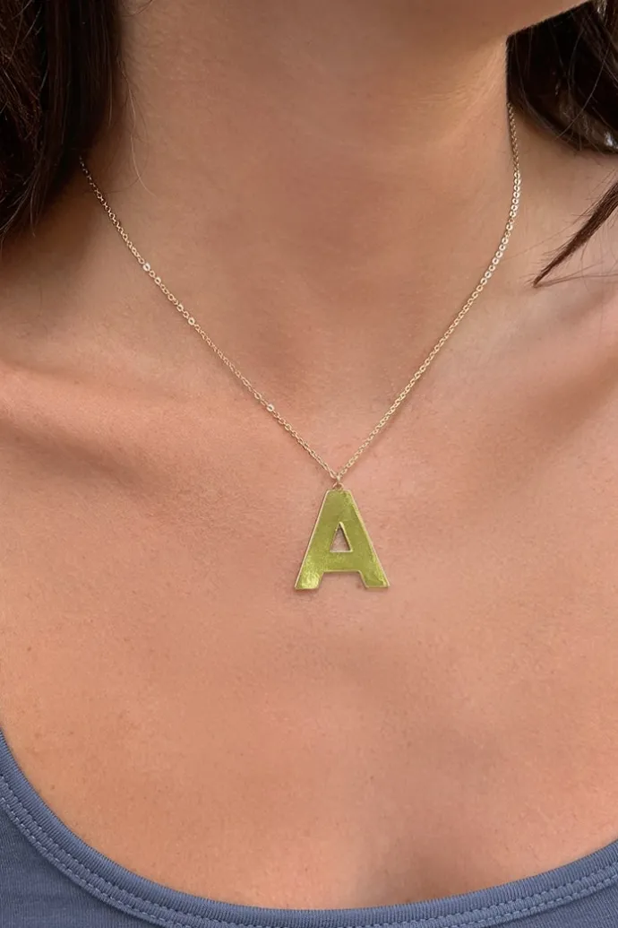 Donna Subdued Collana con lettera