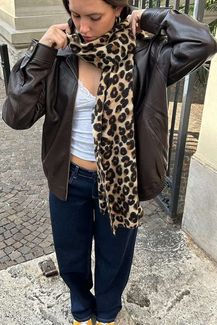 Donna Subdued Sciarpa leopardata