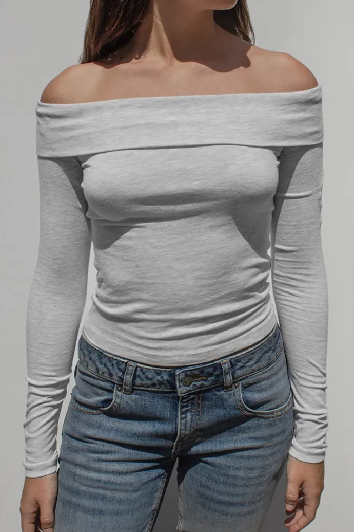 Donna Subdued T-shirt off shoulders